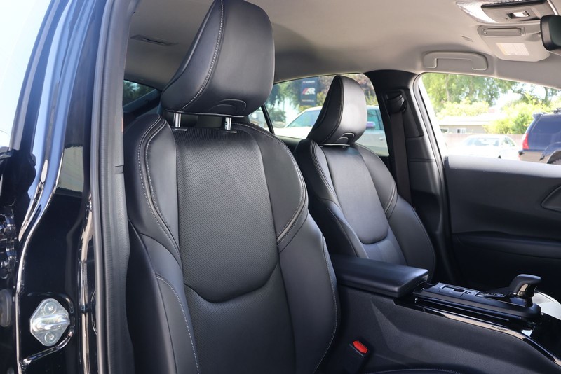 Toyota Prius Vehicle Full-screen Gallery Image 19