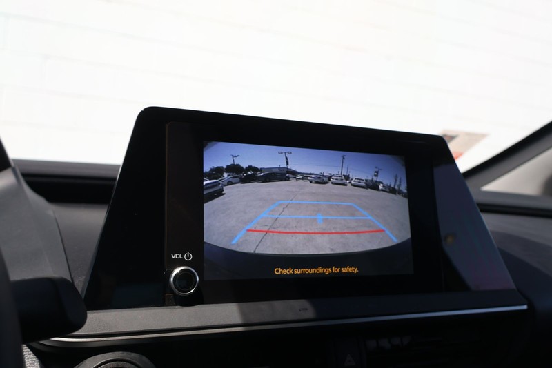 Toyota Prius Vehicle Full-screen Gallery Image 28