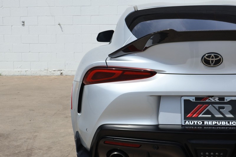 Toyota GR Supra Vehicle Full-screen Gallery Image 07