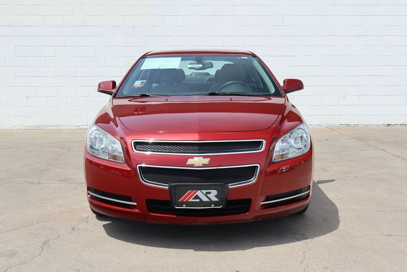 Chevrolet Malibu Vehicle Full-screen Gallery Image 02