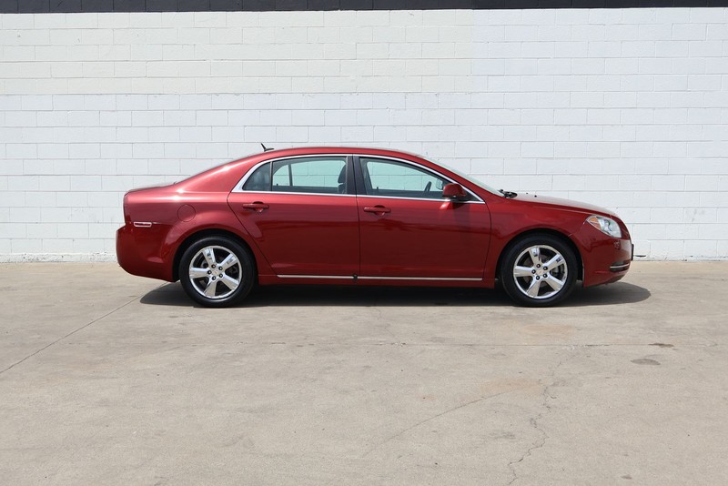 Chevrolet Malibu Vehicle Full-screen Gallery Image 04