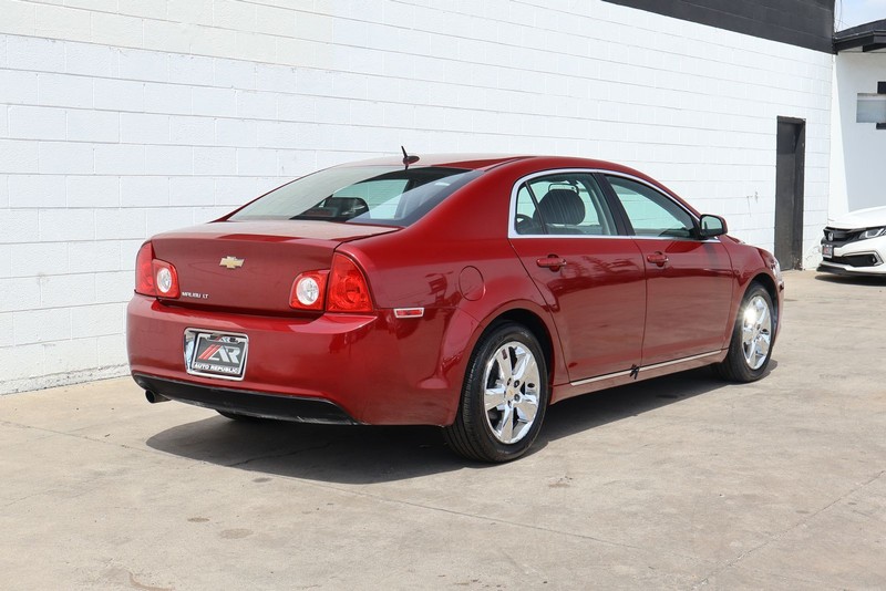 Chevrolet Malibu Vehicle Full-screen Gallery Image 05