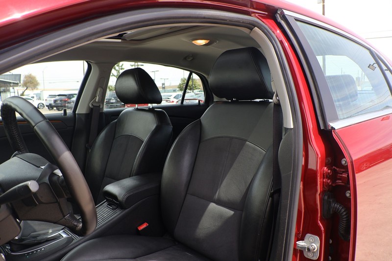 Chevrolet Malibu Vehicle Full-screen Gallery Image 15