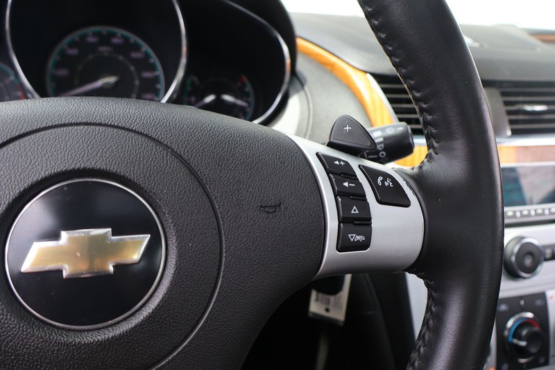 Chevrolet Malibu Vehicle Full-screen Gallery Image 24