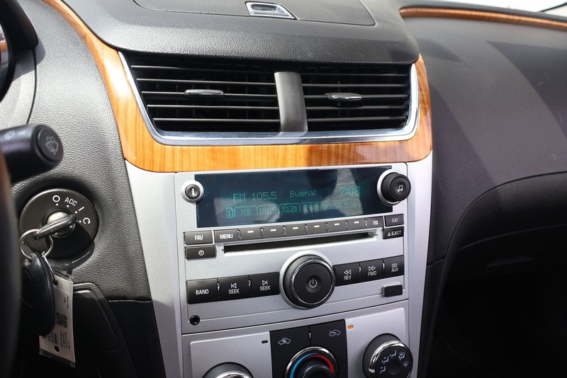 Chevrolet Malibu Vehicle Full-screen Gallery Image 26