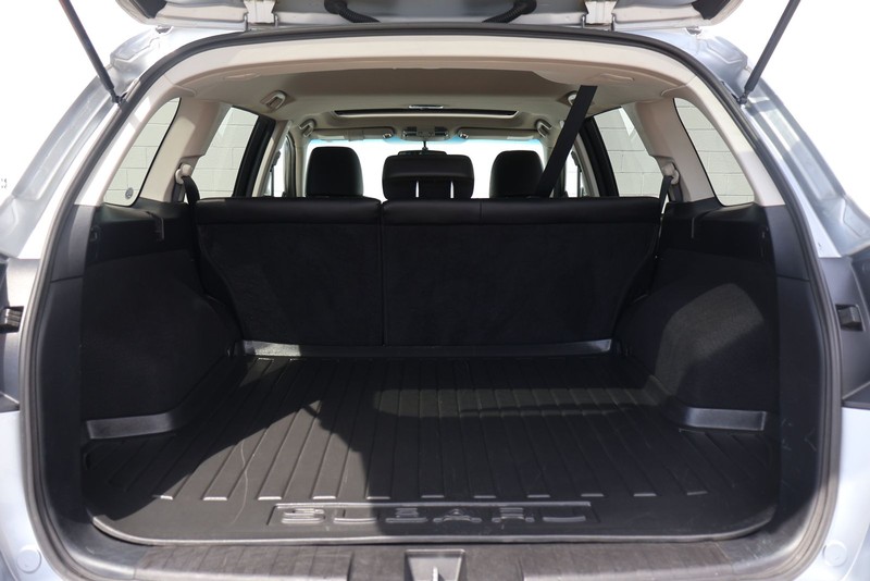 Subaru Outback Vehicle Full-screen Gallery Image 08