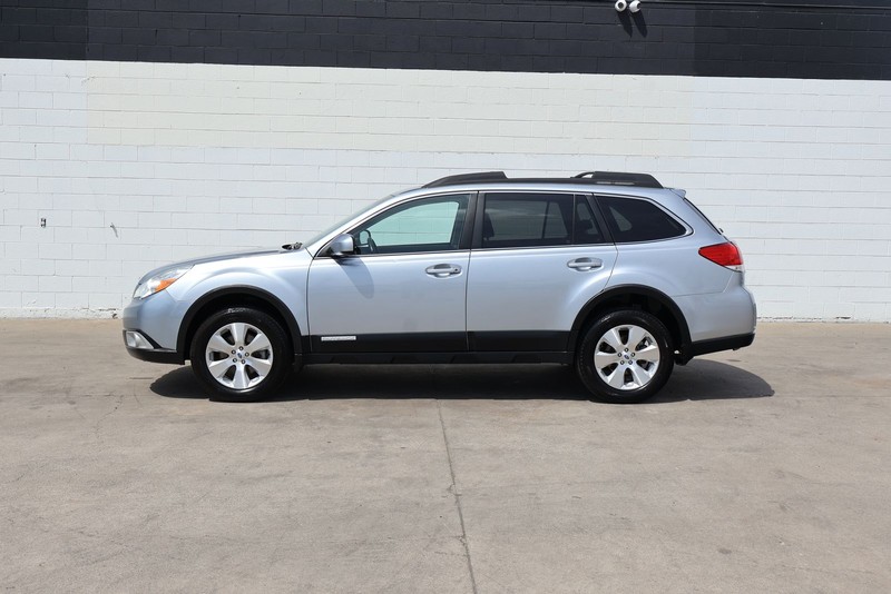 Subaru Outback Vehicle Full-screen Gallery Image 10