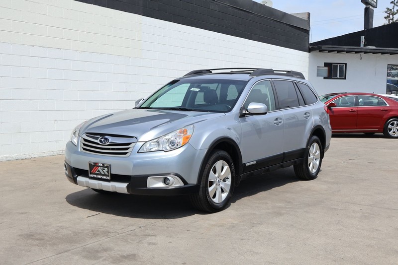 Subaru Outback Vehicle Full-screen Gallery Image 11
