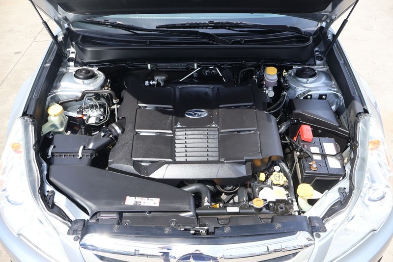 Subaru Outback Vehicle Full-screen Gallery Image 12