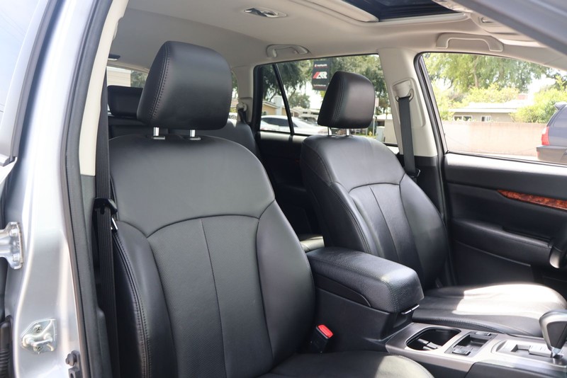 Subaru Outback Vehicle Full-screen Gallery Image 20