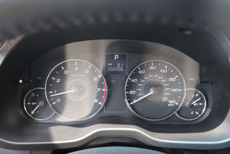 Subaru Outback Vehicle Full-screen Gallery Image 23