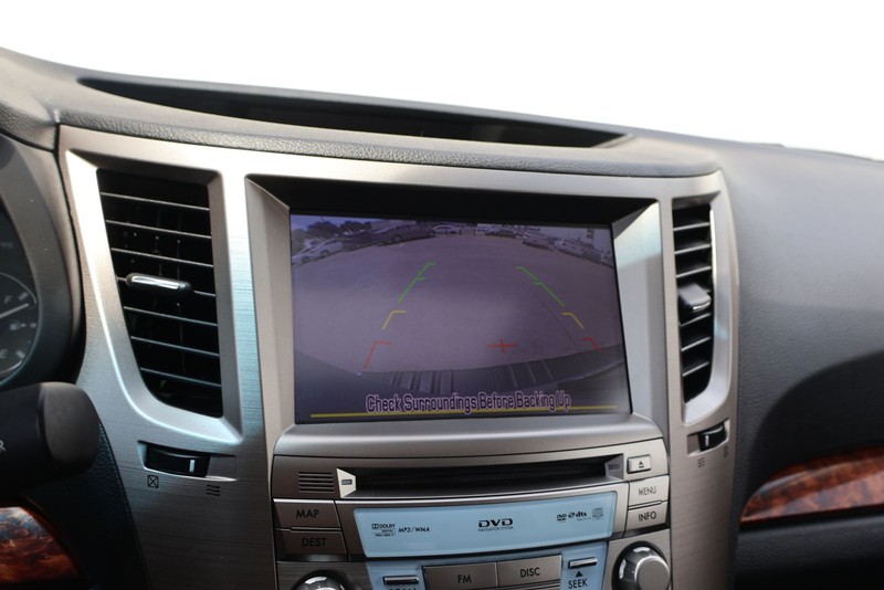 Subaru Outback Vehicle Full-screen Gallery Image 29