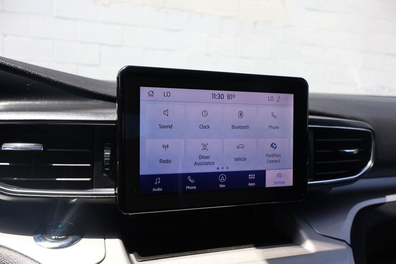 Ford Explorer Vehicle Full-screen Gallery Image 30