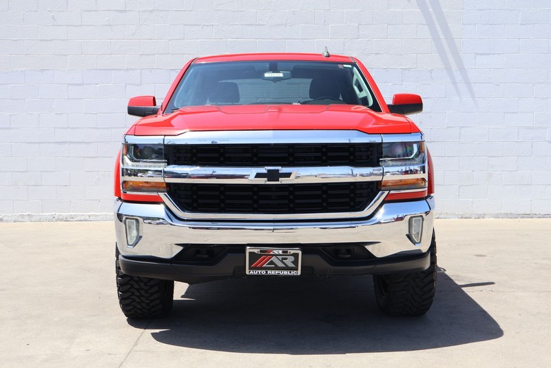 Chevrolet Silverado 1500 Vehicle Full-screen Gallery Image 02