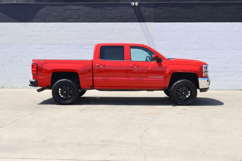 Chevrolet Silverado 1500 Vehicle Full-screen Gallery Image 04