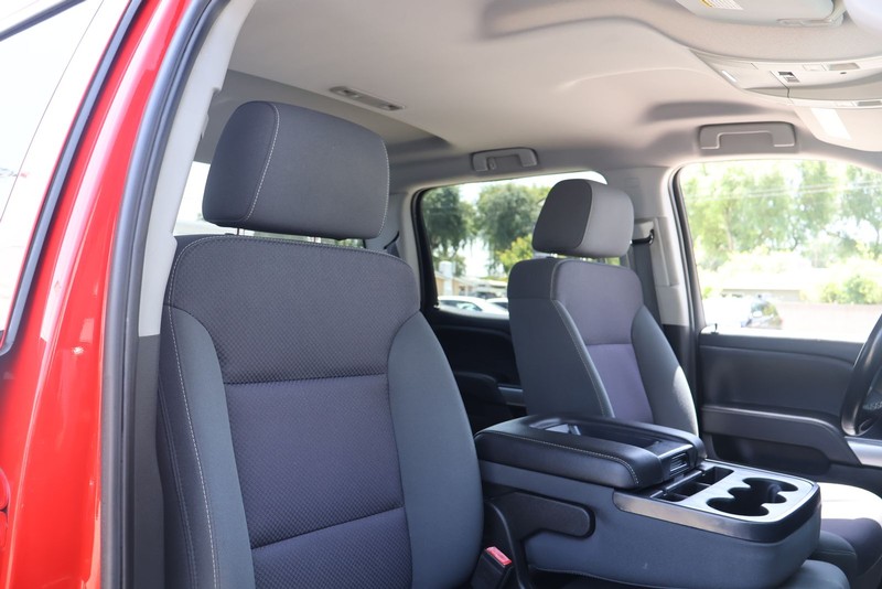 Chevrolet Silverado 1500 Vehicle Full-screen Gallery Image 19