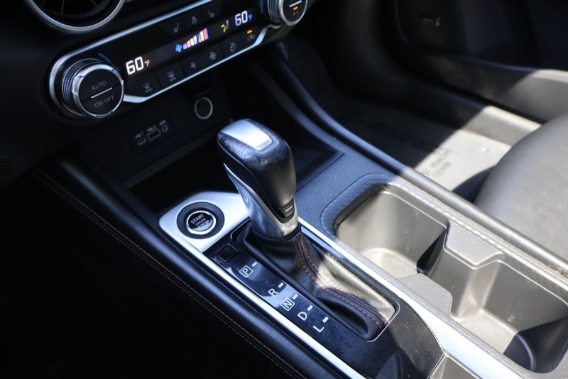 Nissan Sentra Vehicle Full-screen Gallery Image 30
