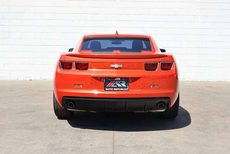 Chevrolet Camaro Vehicle Full-screen Gallery Image 06