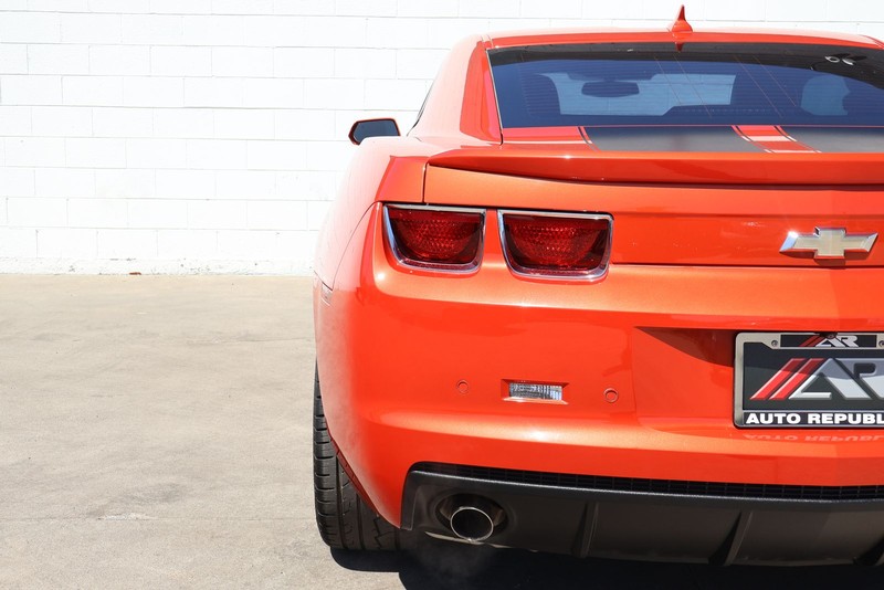 Chevrolet Camaro Vehicle Full-screen Gallery Image 07