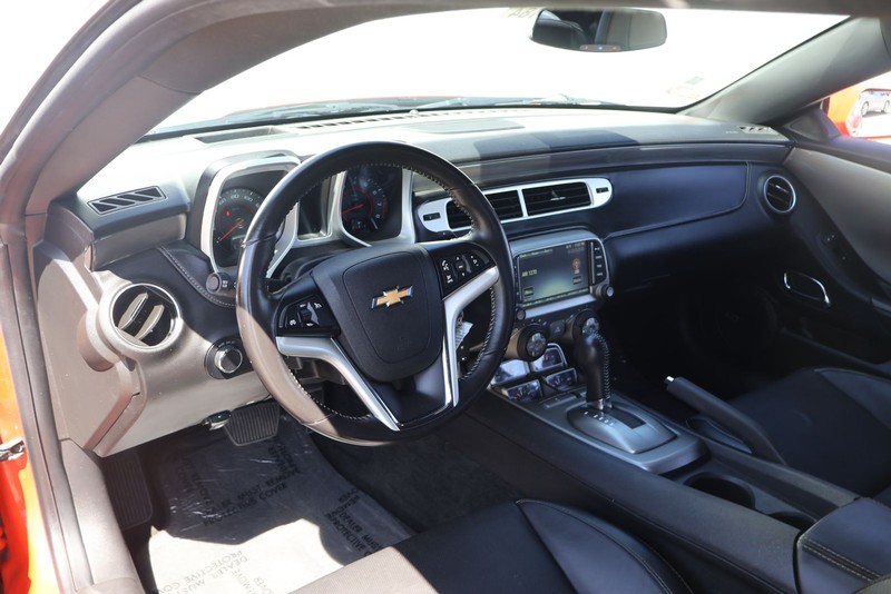 Chevrolet Camaro Vehicle Full-screen Gallery Image 15