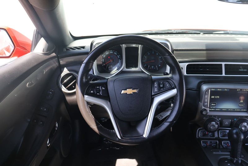 Chevrolet Camaro Vehicle Full-screen Gallery Image 24