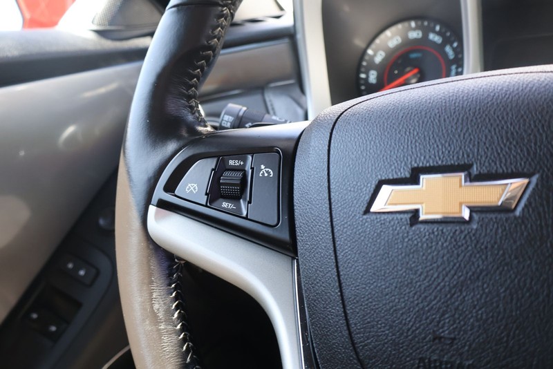 Chevrolet Camaro Vehicle Full-screen Gallery Image 25