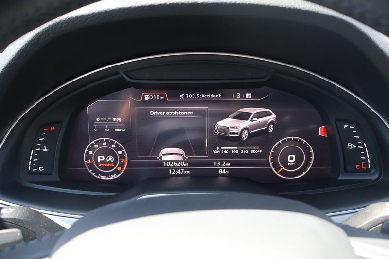 Audi Q7 Vehicle Full-screen Gallery Image 22