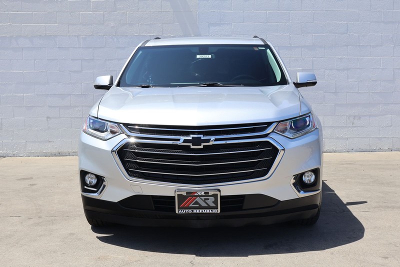 Chevrolet Traverse Vehicle Full-screen Gallery Image 02