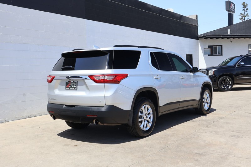 Chevrolet Traverse Vehicle Full-screen Gallery Image 05