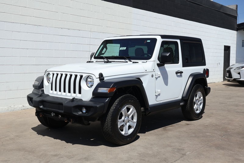 Jeep Wrangler Vehicle Full-screen Gallery Image 11