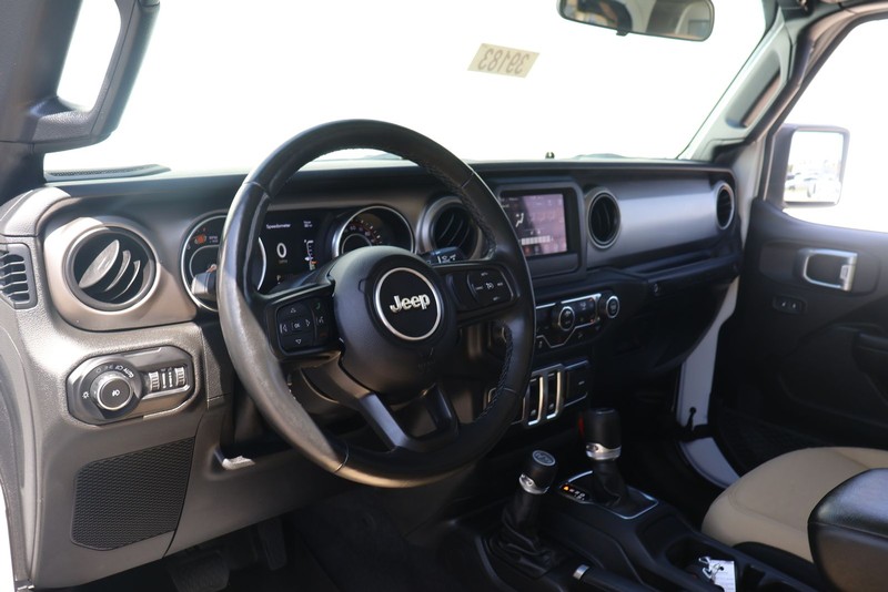 Jeep Wrangler Vehicle Full-screen Gallery Image 15