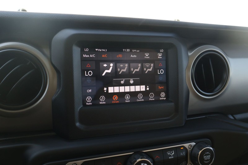 Jeep Wrangler Vehicle Full-screen Gallery Image 26