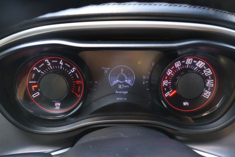 Dodge Challenger Vehicle Full-screen Gallery Image 22