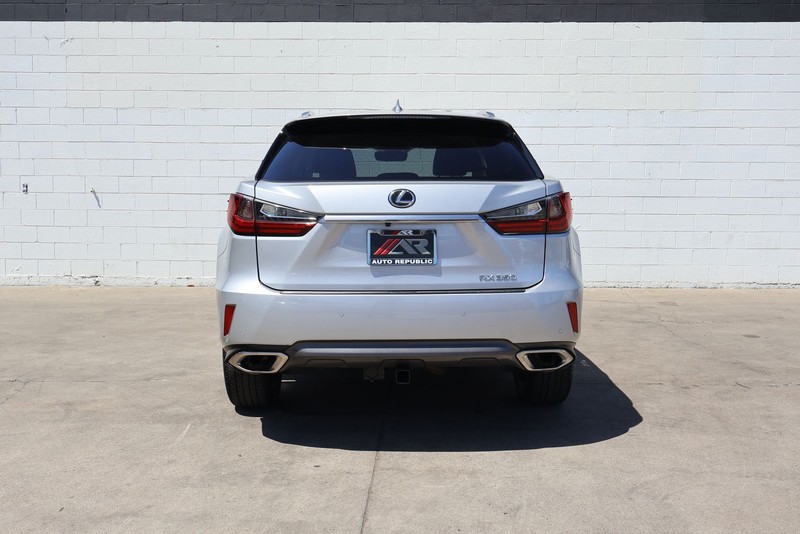 Lexus RX 350 Vehicle Full-screen Gallery Image 06