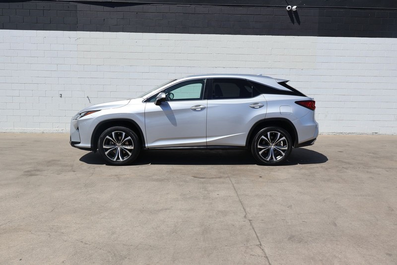 Lexus RX 350 Vehicle Full-screen Gallery Image 11