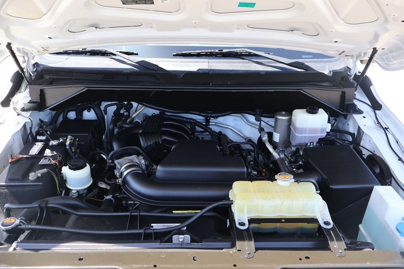 Nissan NV Cargo Vehicle Full-screen Gallery Image 13