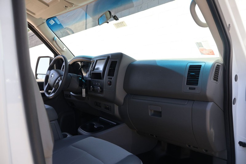 Nissan NV Cargo Vehicle Full-screen Gallery Image 19