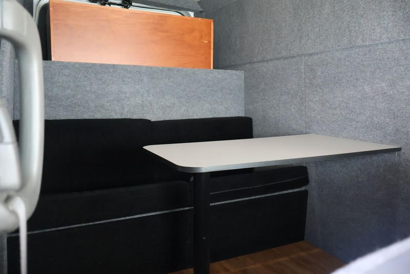 Nissan NV Cargo Vehicle Full-screen Gallery Image 21