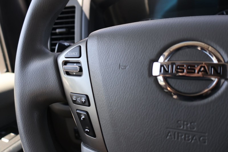 Nissan NV Cargo Vehicle Full-screen Gallery Image 25