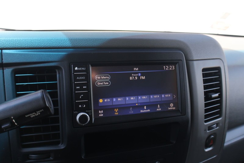 Nissan NV Cargo Vehicle Full-screen Gallery Image 28