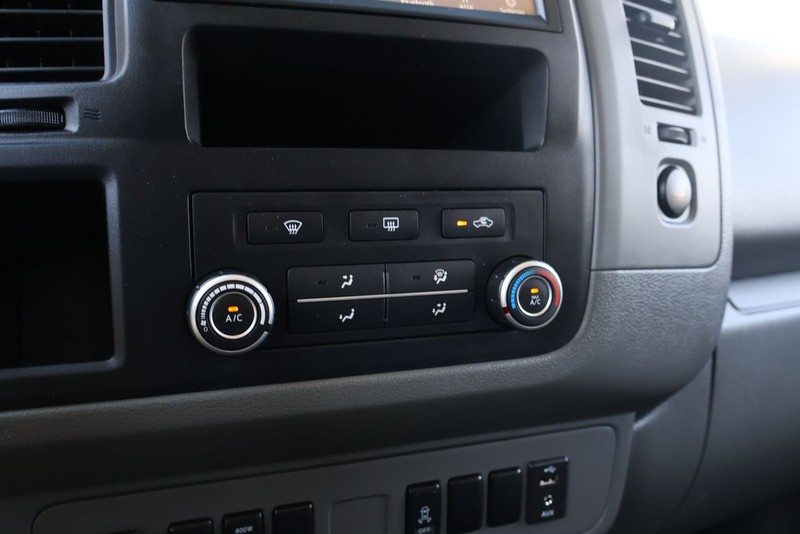 Nissan NV Cargo Vehicle Full-screen Gallery Image 30
