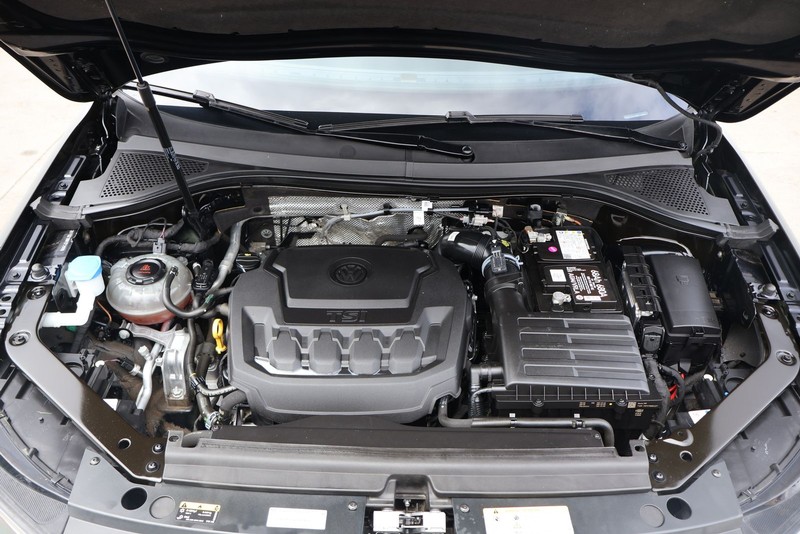 Volkswagen Tiguan Vehicle Full-screen Gallery Image 13