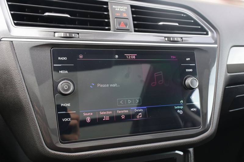 Volkswagen Tiguan Vehicle Full-screen Gallery Image 29