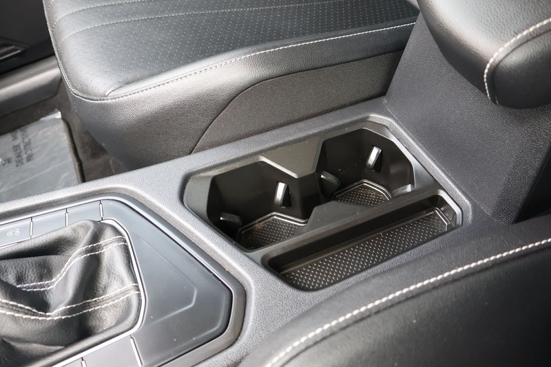 Volkswagen Tiguan Vehicle Full-screen Gallery Image 34