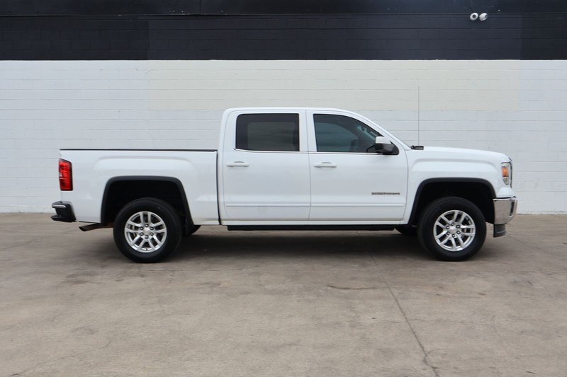 GMC Sierra 1500 Vehicle Full-screen Gallery Image 01