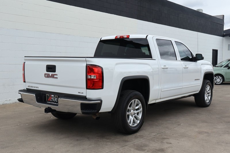 GMC Sierra 1500 Vehicle Full-screen Gallery Image 05