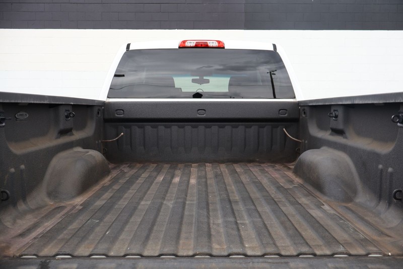 GMC Sierra 1500 Vehicle Full-screen Gallery Image 08