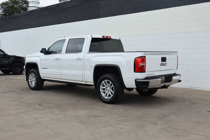 GMC Sierra 1500 Vehicle Full-screen Gallery Image 09