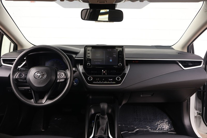 Toyota Corolla Hybrid Vehicle Full-screen Gallery Image 21