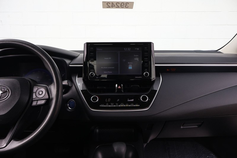 Toyota Corolla Hybrid Vehicle Full-screen Gallery Image 26